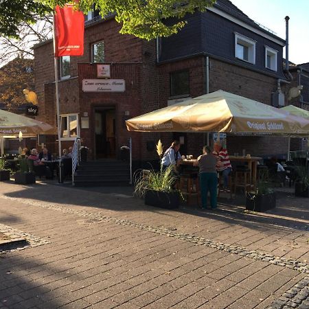 Zum armen Mann Bed and Breakfast Düsseldorf Buitenkant foto