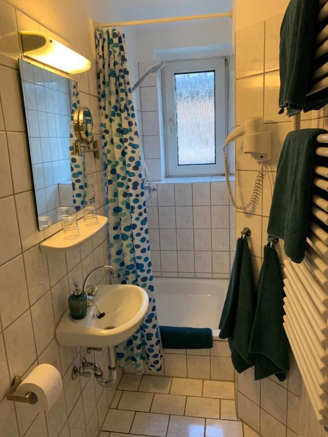Zum armen Mann Bed and Breakfast Düsseldorf Buitenkant foto