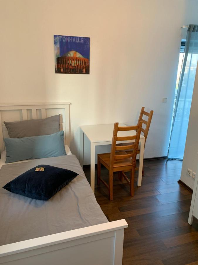 Zum armen Mann Bed and Breakfast Düsseldorf Buitenkant foto