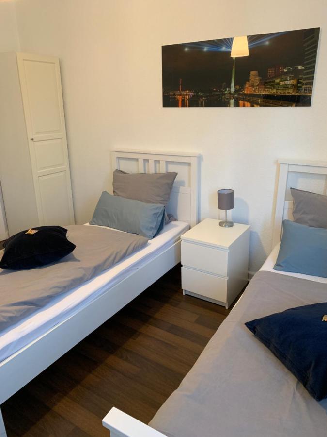 Zum armen Mann Bed and Breakfast Düsseldorf Buitenkant foto