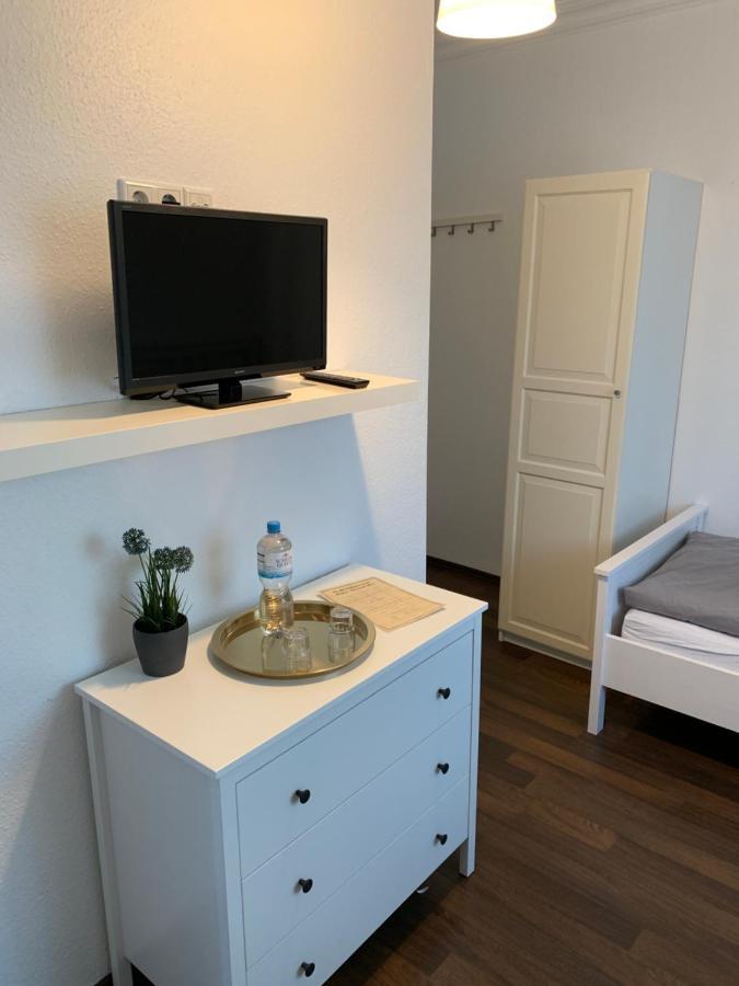 Zum armen Mann Bed and Breakfast Düsseldorf Buitenkant foto