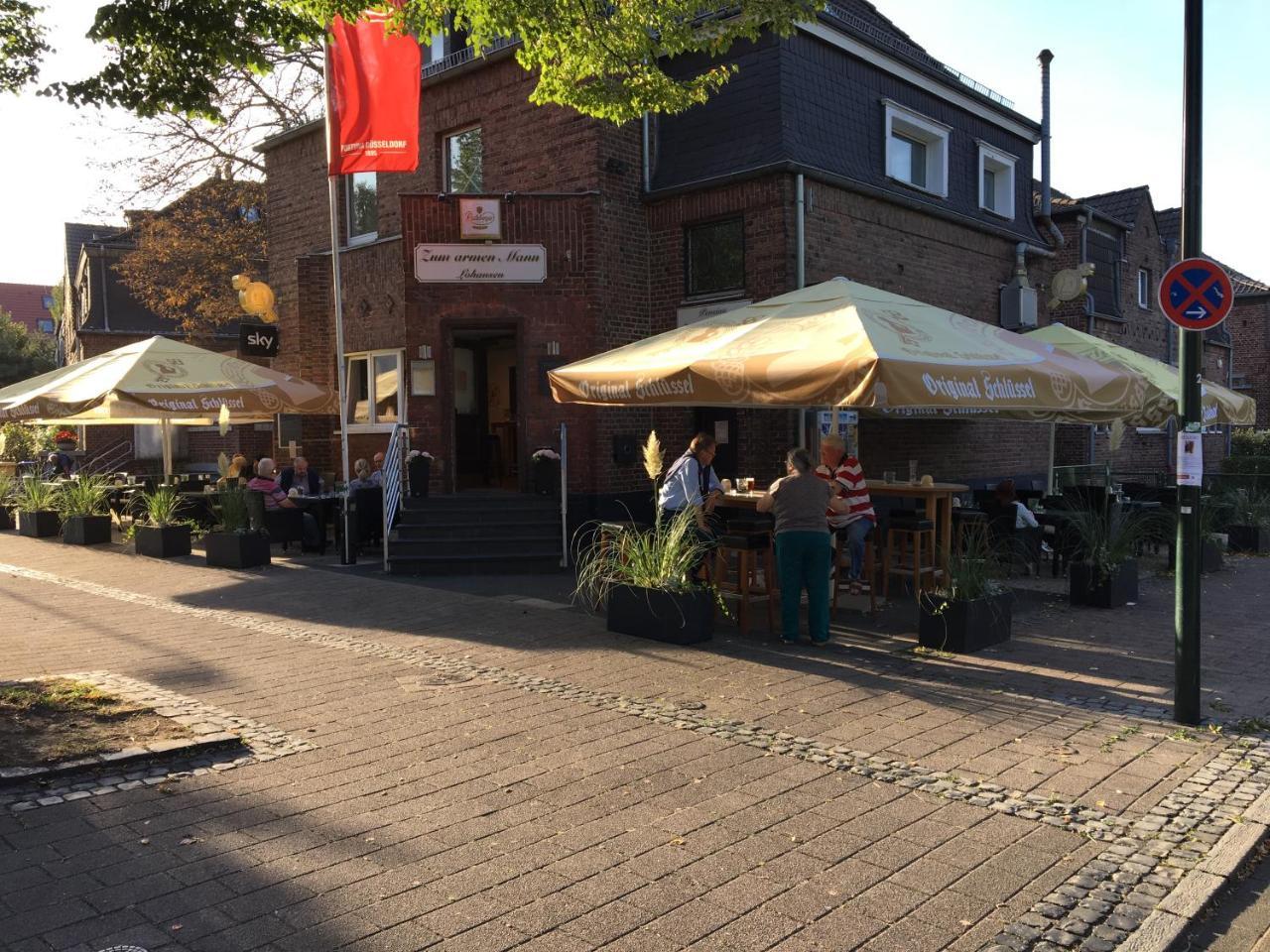 Zum armen Mann Bed and Breakfast Düsseldorf Buitenkant foto