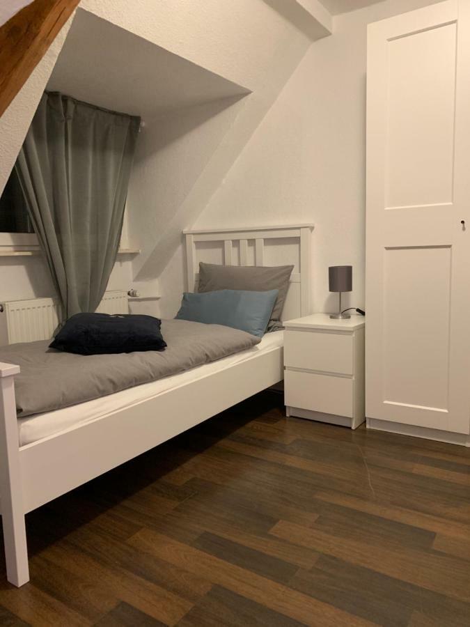 Zum armen Mann Bed and Breakfast Düsseldorf Buitenkant foto