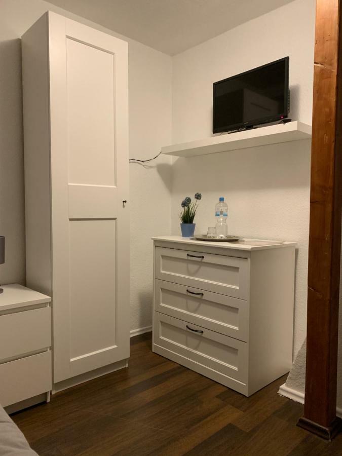 Zum armen Mann Bed and Breakfast Düsseldorf Buitenkant foto